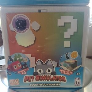 Pet Simulator Lucky Block Playset - Blue and Multicolor